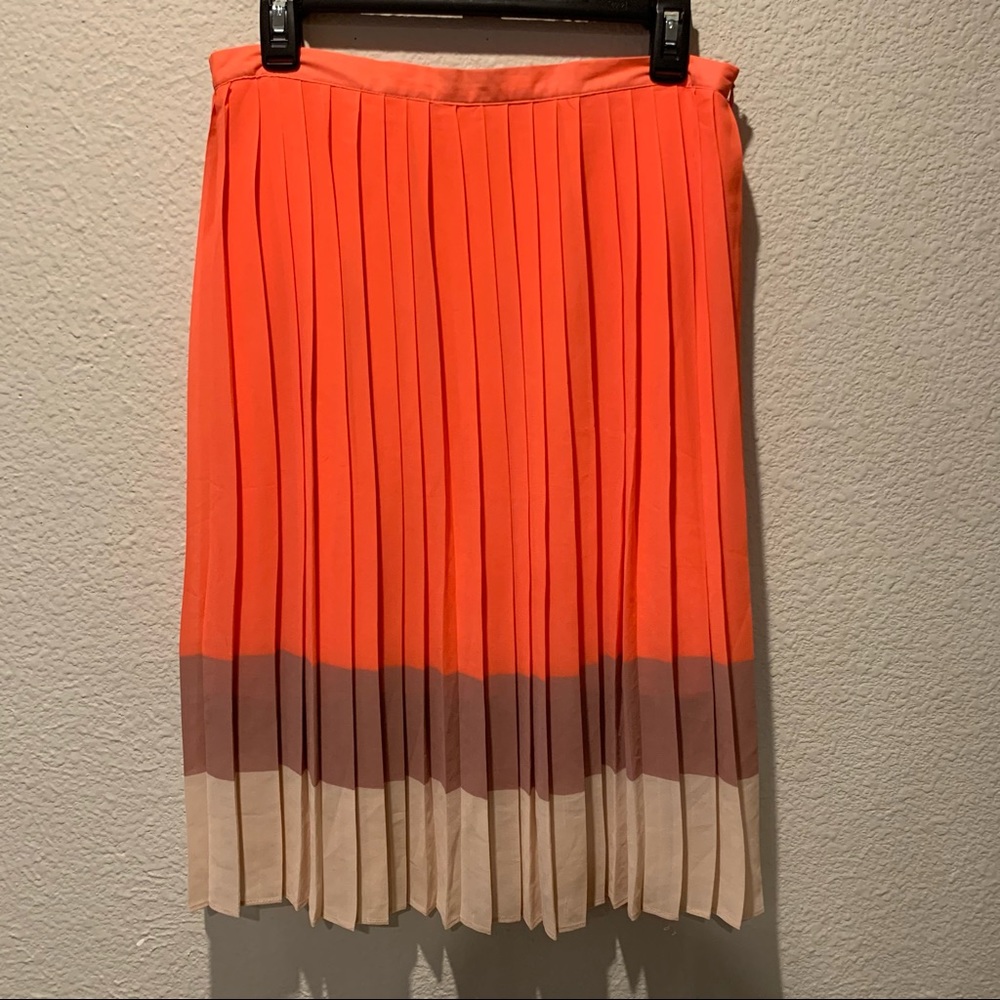 Pleated midi skirt